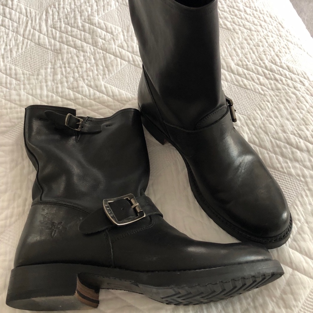 Frye boots, size 8, style Vicky.